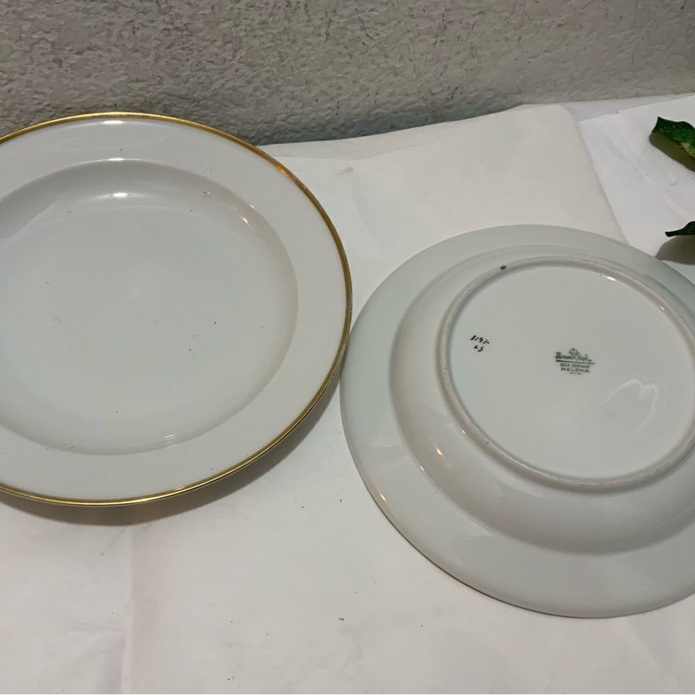 Set of 2 Salad Plates 9” Rosenthal Helena Shape White w/ Gold Trim G15 - Picture 7 of 10
